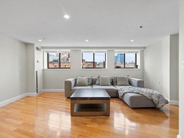 condo with 2 bedroom, Boston MA ES105610779