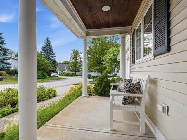 condo with 2 bedroom, Bow NH ES104295716