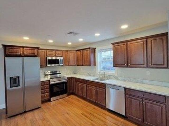 condo with 2 bedroom, Brockton MA ES105426007