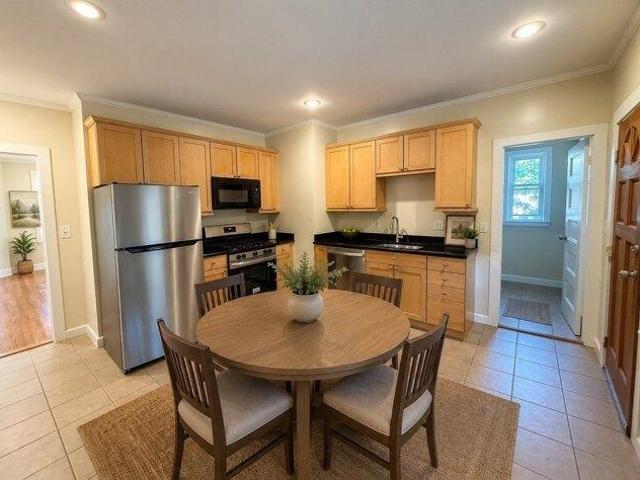 condo with 2 bedroom, Brookline MA ES105548444