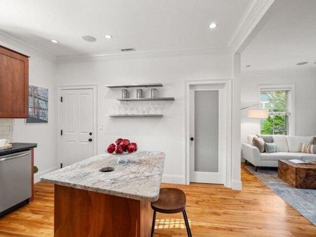 condo with 2 bedroom, Brookline MA ES105588681