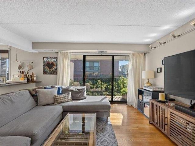 condo with 2 bedroom, Brookline MA ES105383929