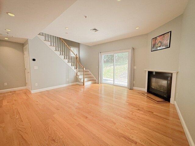 condo with 2 bedroom, Braintree MA ES104571149