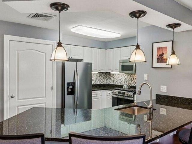 condo with 2 bedroom, Braintree MA ES105497841