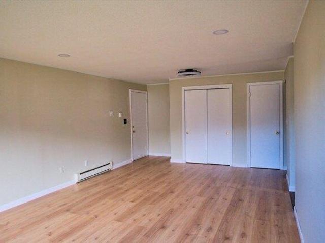 condo with 2 bedroom, Bridgewater MA ES105424273
