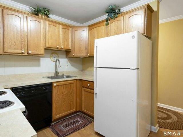 condo with 2 bedroom, Bridgeport CT ES105441261
