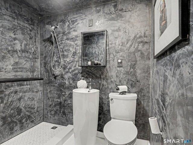 condo with 2 bedroom, Bridgeport CT ES105512603