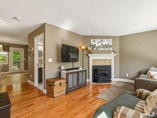 condo with 2 bedroom, Bristol CT DS103499873
