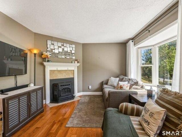 condo with 2 bedroom, Bristol CT ES103499873