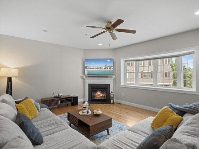 condo with 2 bedroom, Burlington MA ES105352009