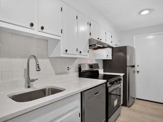 condo with 2 bedroom, Burlington MA ES105368062