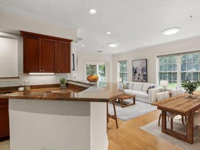 condo with 2 bedroom, Canton MA ES105439519