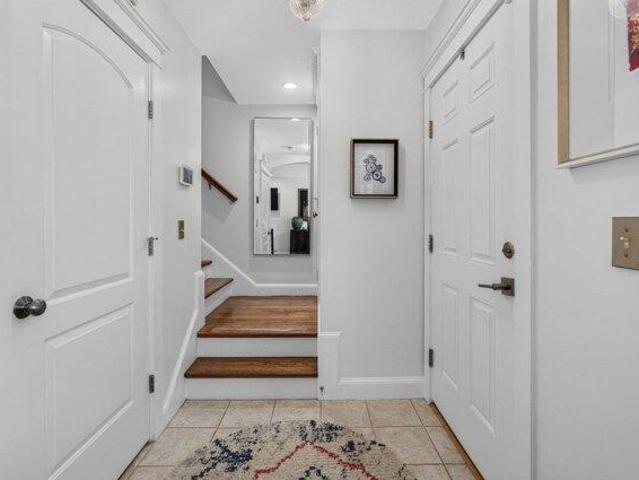 condo with 2 bedroom, Canton MA ES105439576
