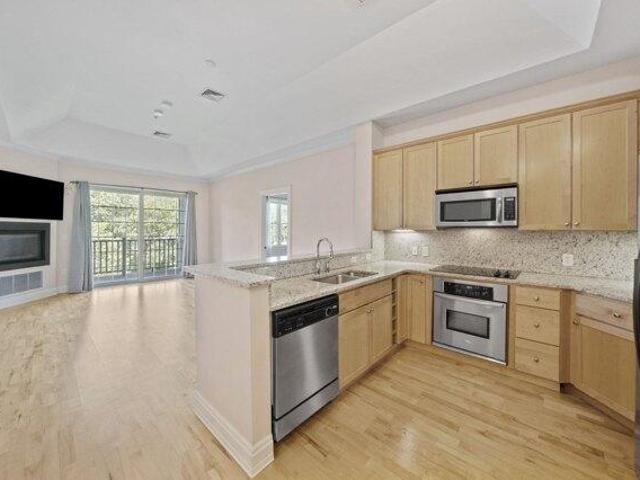 condo with 2 bedroom, Canton MA ES105473754