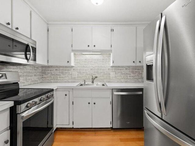 condo with 2 bedroom, Canton MA ES105535414