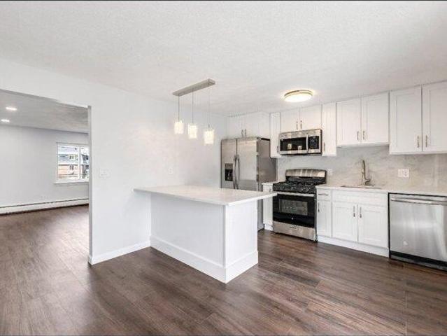 condo with 2 bedroom, Canton MA ES105550437