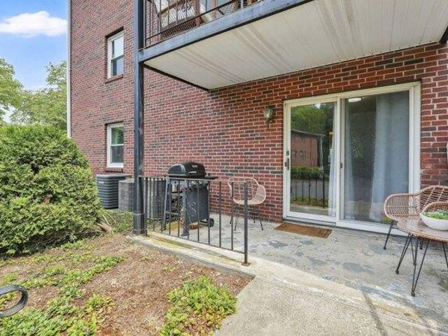 condo with 2 bedroom, Canton MA ES105652618