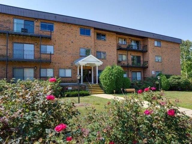 condo with 2 bedroom, Chelmsford MA ES105384582