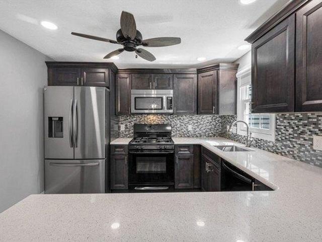 condo with 2 bedroom, Chelmsford MA ES105387007