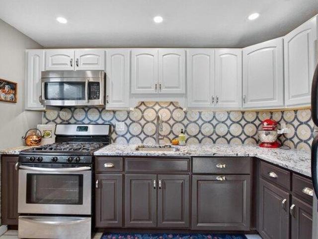 condo with 2 bedroom, Chelmsford MA ES105533303