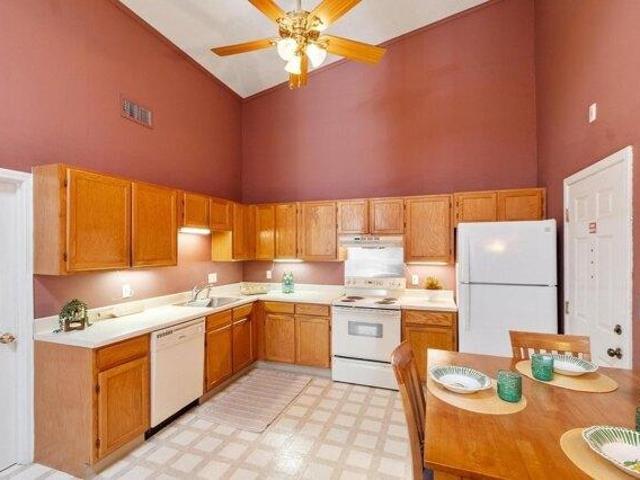 condo with 2 bedroom, Chelmsford MA ES105553249