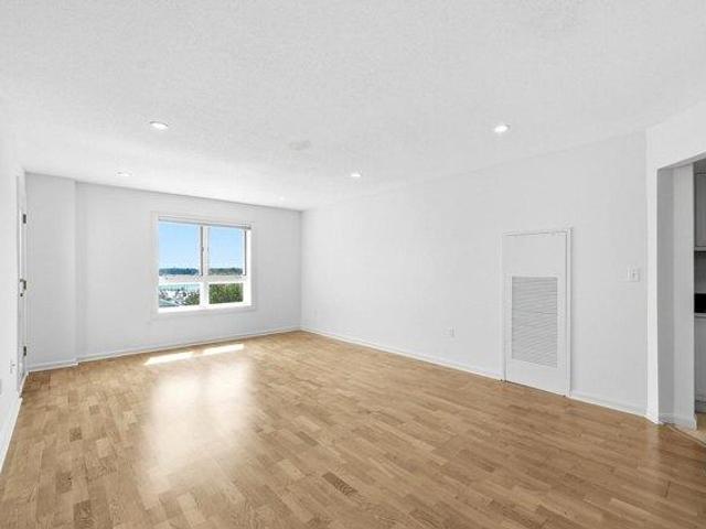 condo with 2 bedroom, Chelsea MA ES105404029
