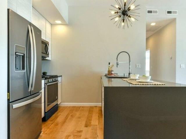 condo with 2 bedroom, Chelsea MA ES105402694