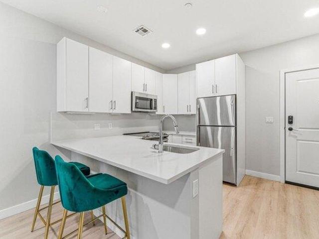 condo with 2 bedroom, Chelsea MA ES105425516