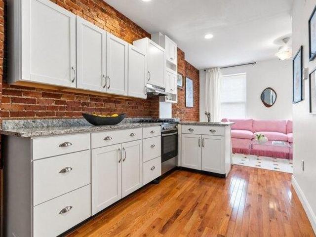 condo with 2 bedroom, Chelsea MA ES105476549