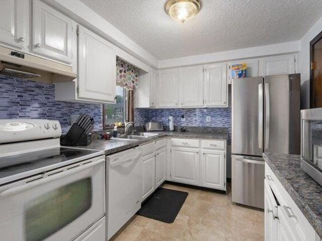 condo with 2 bedroom, Chicopee MA ES105202550
