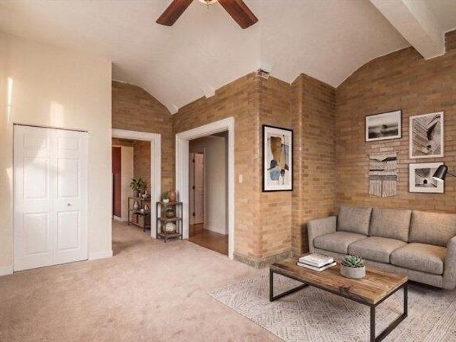 condo with 2 bedroom, Chicopee MA ES105229592