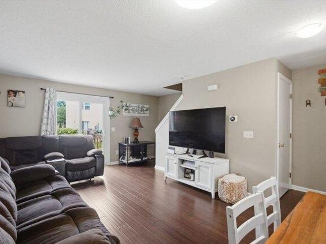 condo with 2 bedroom, Chicopee MA ES105231661