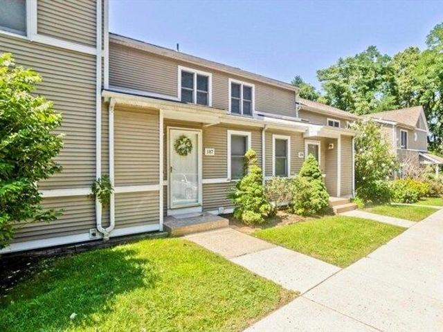 condo with 2 bedroom, Chicopee MA ES105477387
