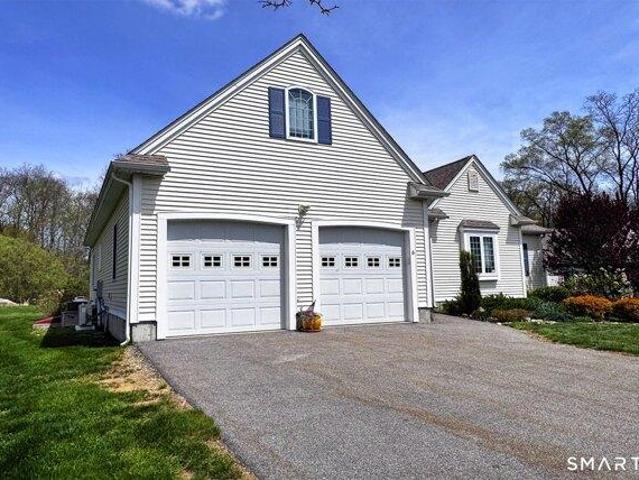 condo with 2 bedroom, Coventry CT ES103499448