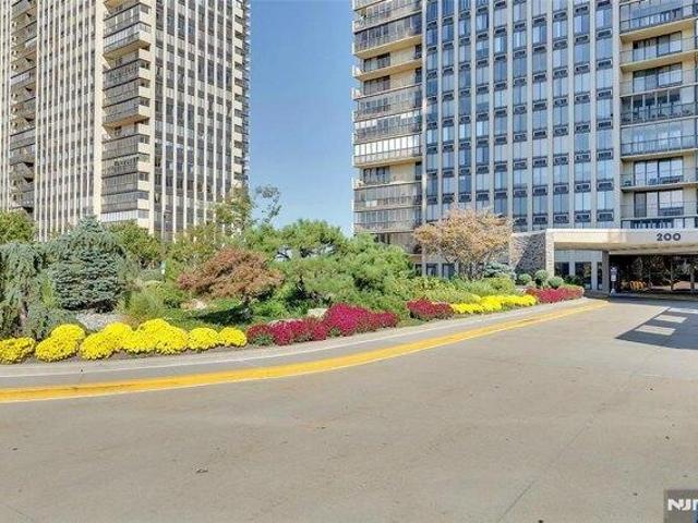 condo with 2 bedroom, Cliffside Park NJ ES105612281