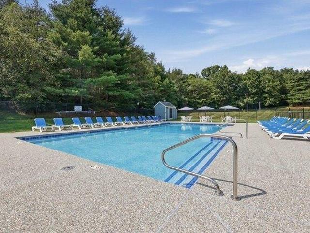 condo with 2 bedroom, Clinton MA ES105404579