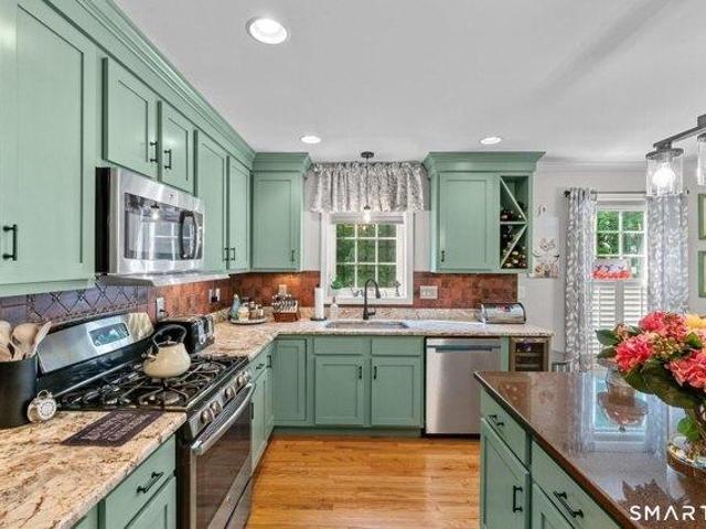 condo with 2 bedroom, Cromwell CT ES105442982