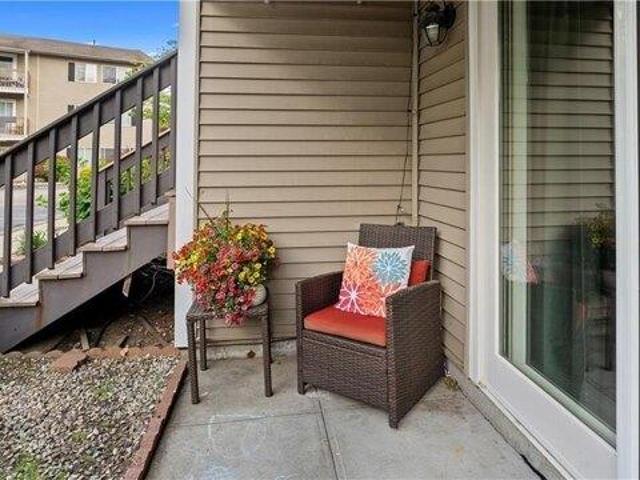 condo with 2 bedroom, Cranston RI ES105647943
