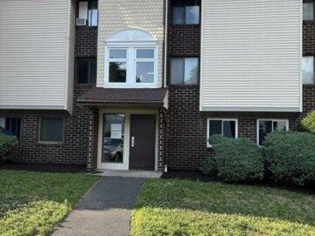 condo with 2 bedroom, Danbury CT ES104758419