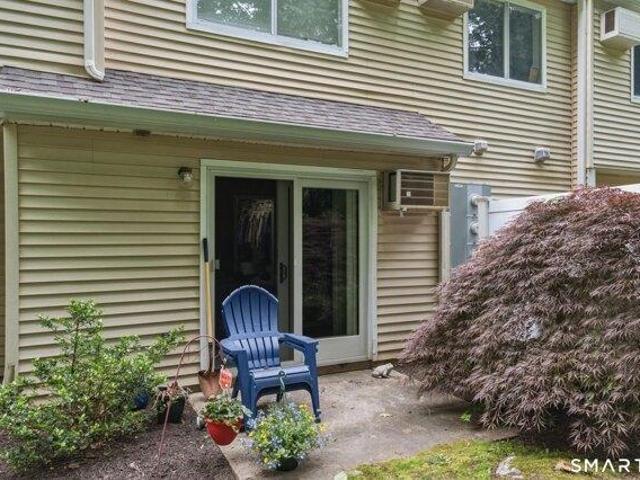 condo with 2 bedroom, Danbury CT ES104759146