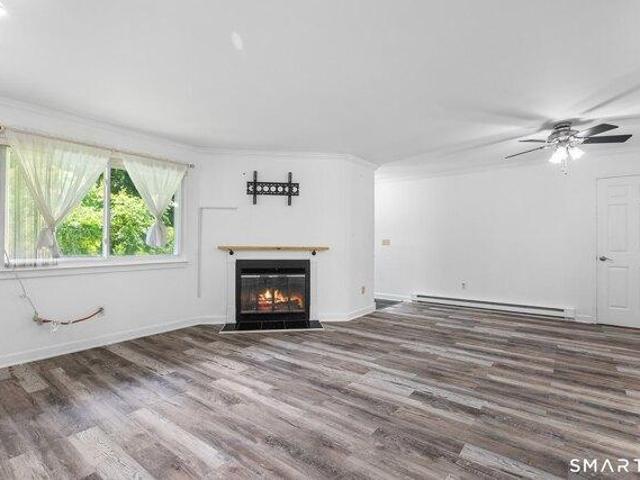 condo with 2 bedroom, Danbury CT ES104870280