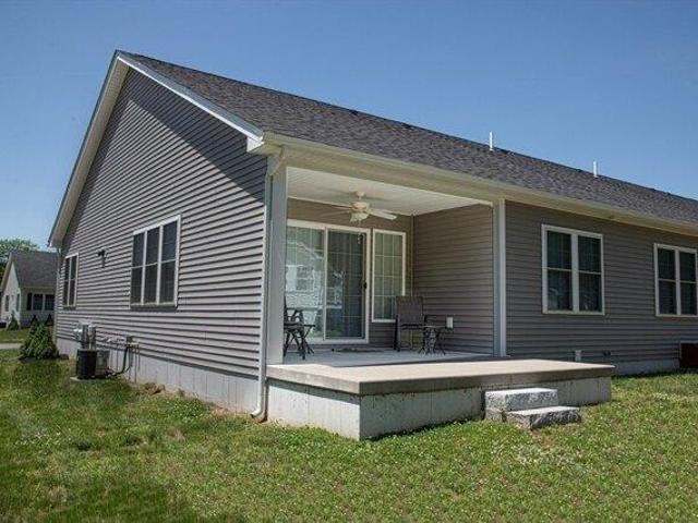 condo with 2 bedroom, Deerfield MA ES104482104