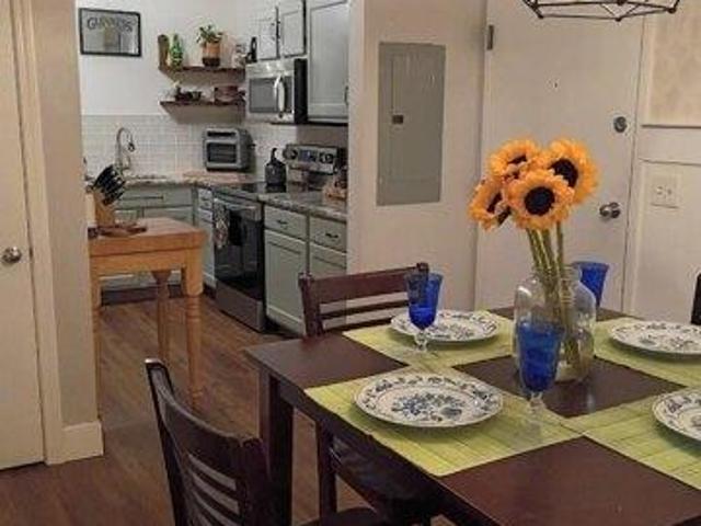 condo with 2 bedroom, Derry NH ES105414894