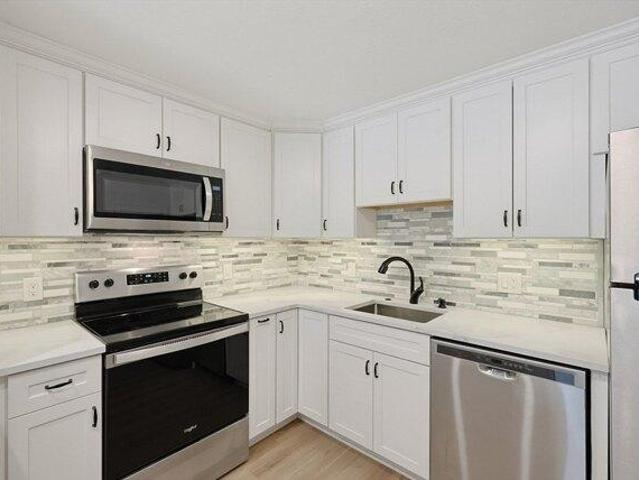 condo with 2 bedroom, Dracut MA DS104234668