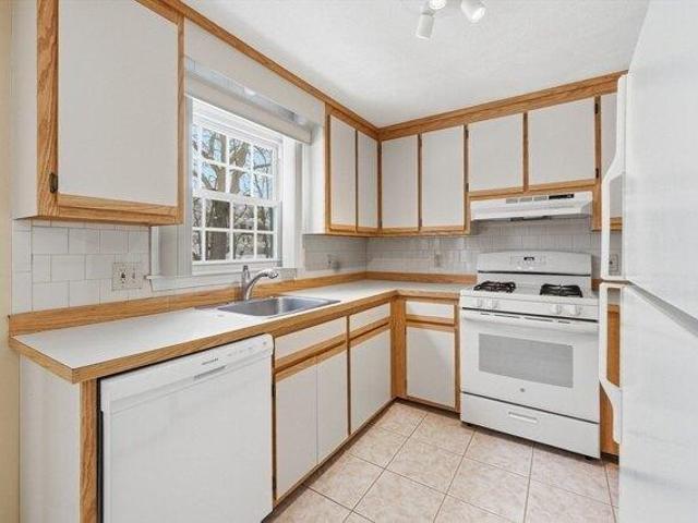 condo with 2 bedroom, Dracut MA ES105291523