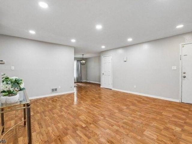 condo with 2 bedroom, East Orange NJ ES105560826