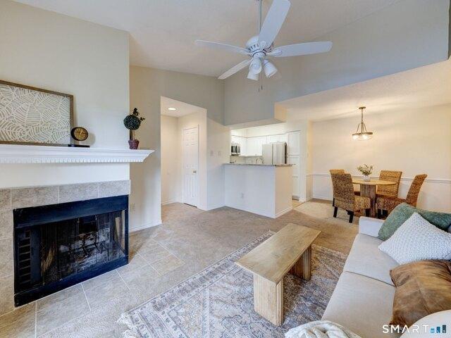 condo with 2 bedroom, East Hartford CT ES105474920