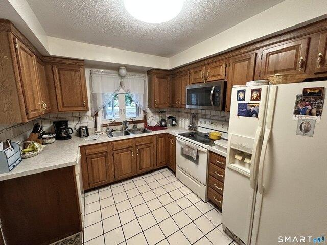 condo with 2 bedroom, East Windsor CT ES105551828