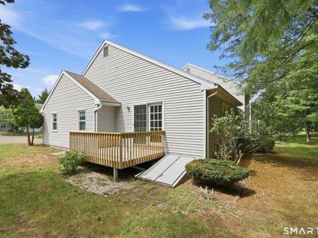 condo with 2 bedroom, East Windsor CT ES105575963