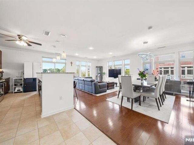 condo with 2 bedroom, Englewood NJ ES105578192